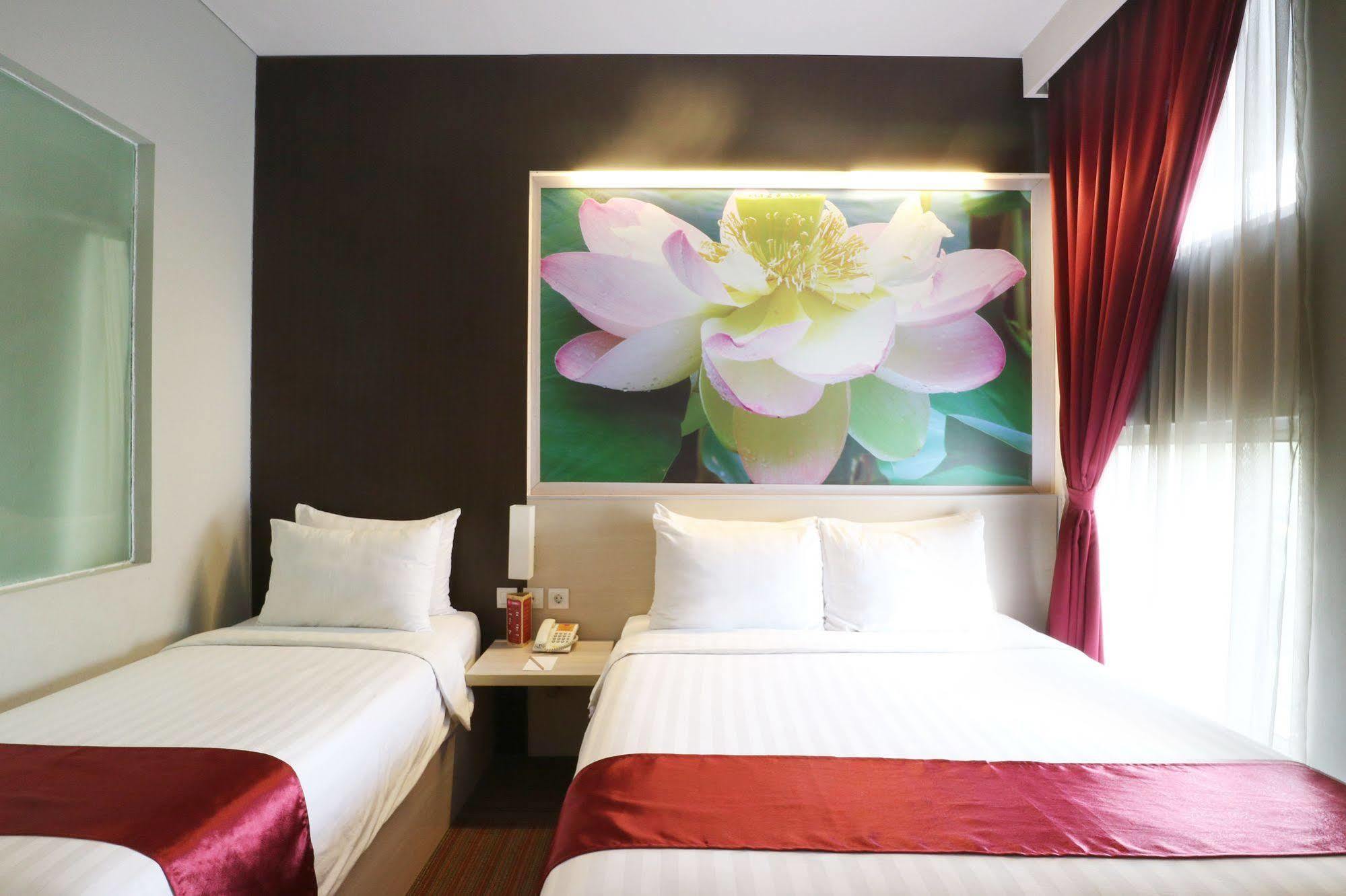D'Hotel Jakarta Exterior photo